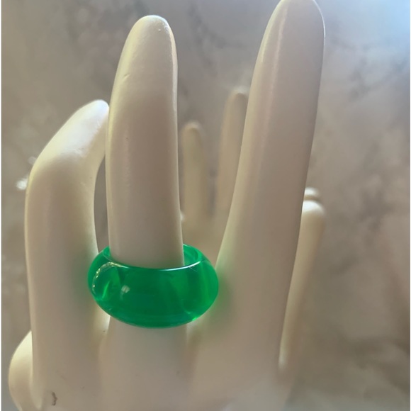 Vintage 1960’s Mod rings possibly lucite! - Picture 2 of 7